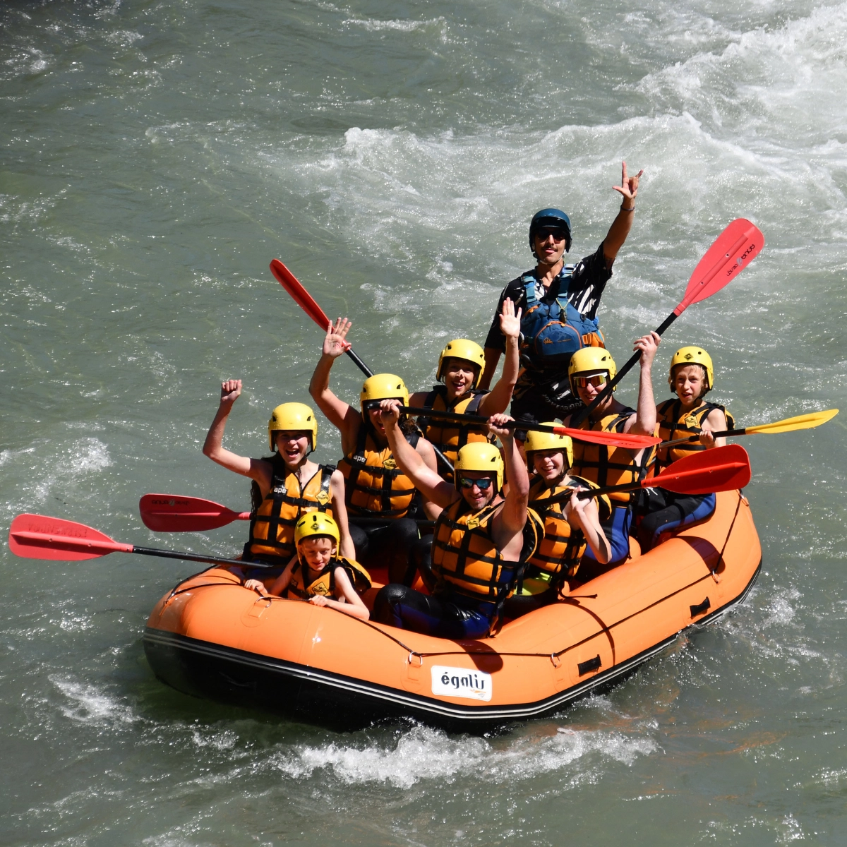 PV2 — (Bicicleta + Piragua) + Rafting Familiar