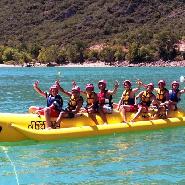 bananaloca. Actividad acuática en Barasona. Actividades de aventura en Huesca