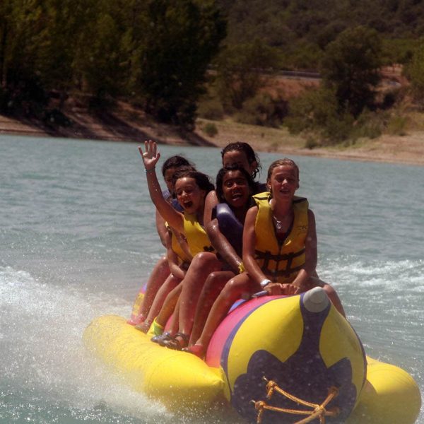 bananaloca. Actividad acuática en Barasona. Actividades de aventura en Huesca