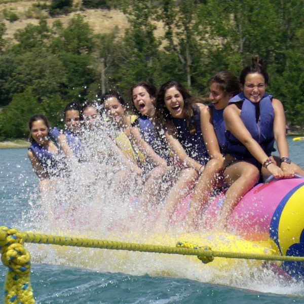 bananaloca. Actividad acuática en Barasona. Actividades de aventura en Huesca