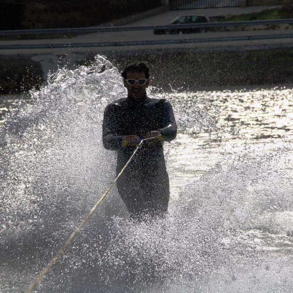 esqui acuatico. actividades de aventura en Huesca